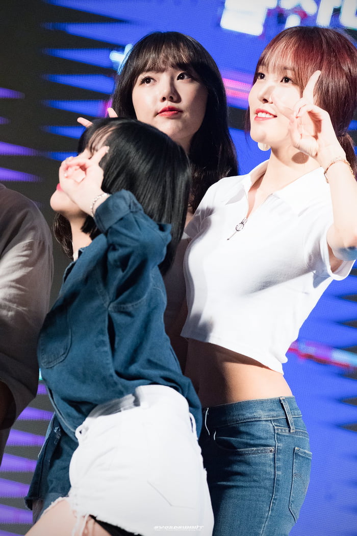 Photo : Yuju, Eunha & Yerin cuties!