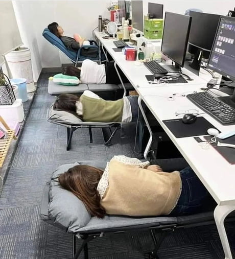 In Japan, napping at work won't get you fired. In fact, taking time out for  a snooze is seen as honorable and a sign of diligence by employers. - 9GAG