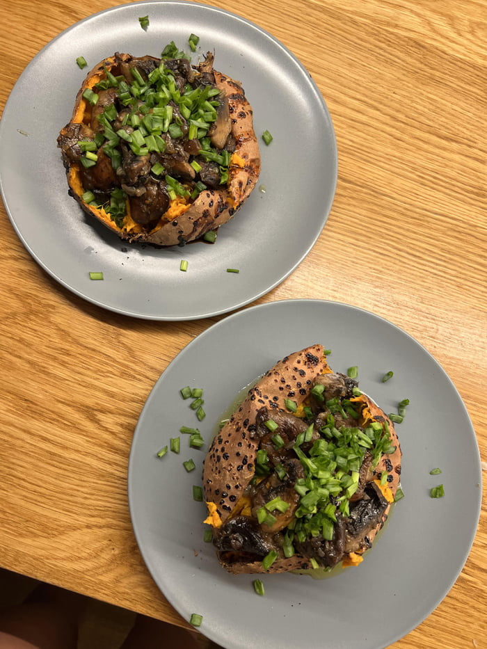Sweet potato with butter, mushrooms, chopped onions and garlic 9GAG