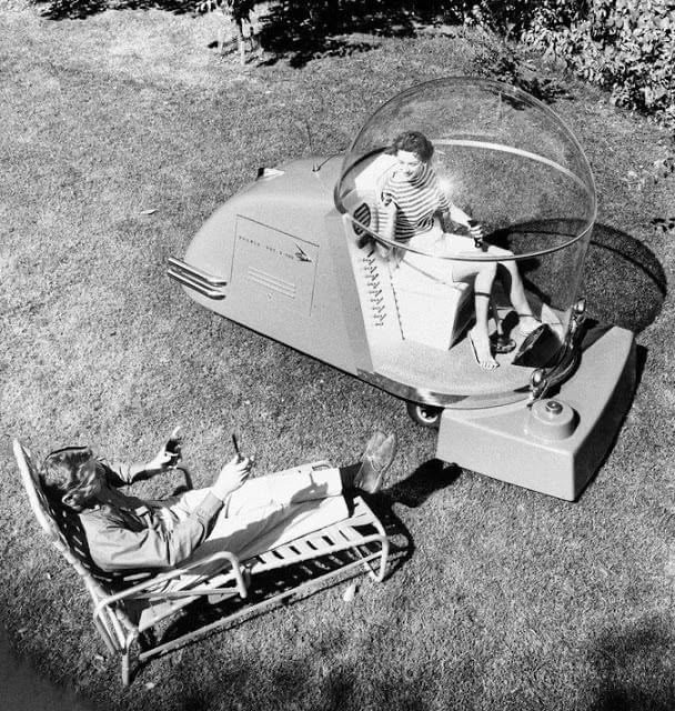 Air conditioned luxury lawn mower from the 1950’s 9GAG