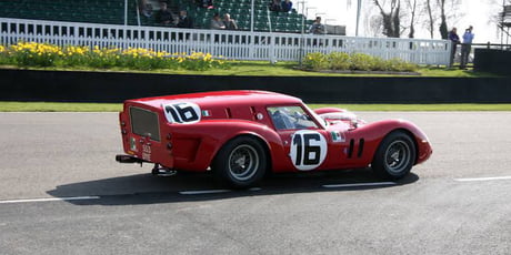 Shooting brake Ferrari, racing while making pizza in the sidelines - 9GAG