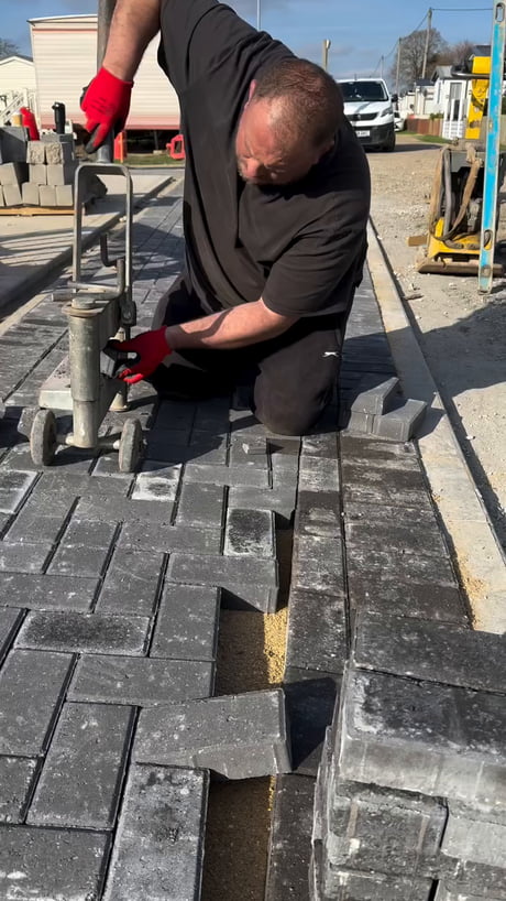 My guy just eyeballed those small blocks