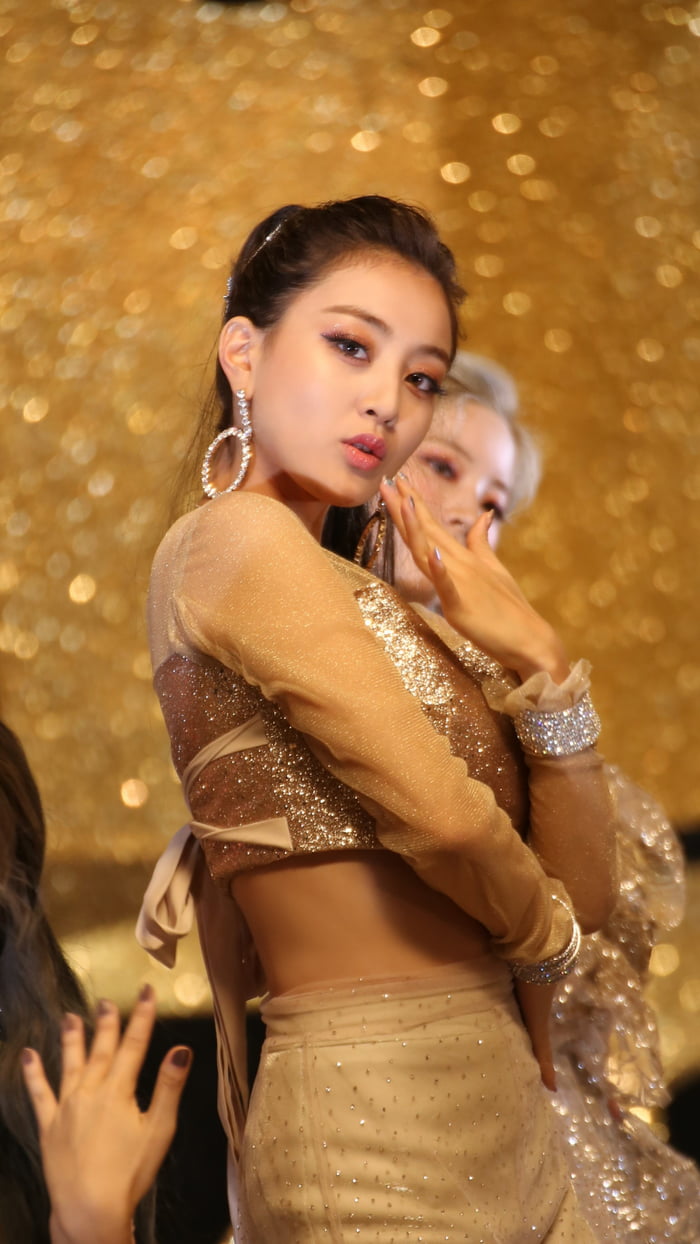 Photo : Stunning Jihyo