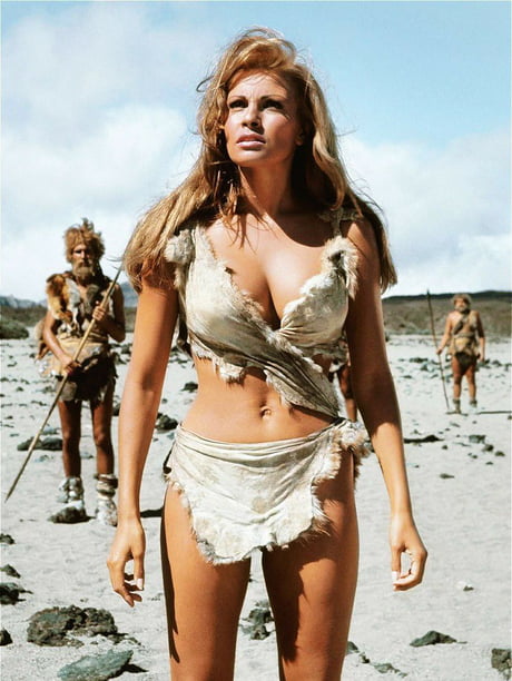 Raquel Welch - One Million Years B.C. (1966) - 9GAG