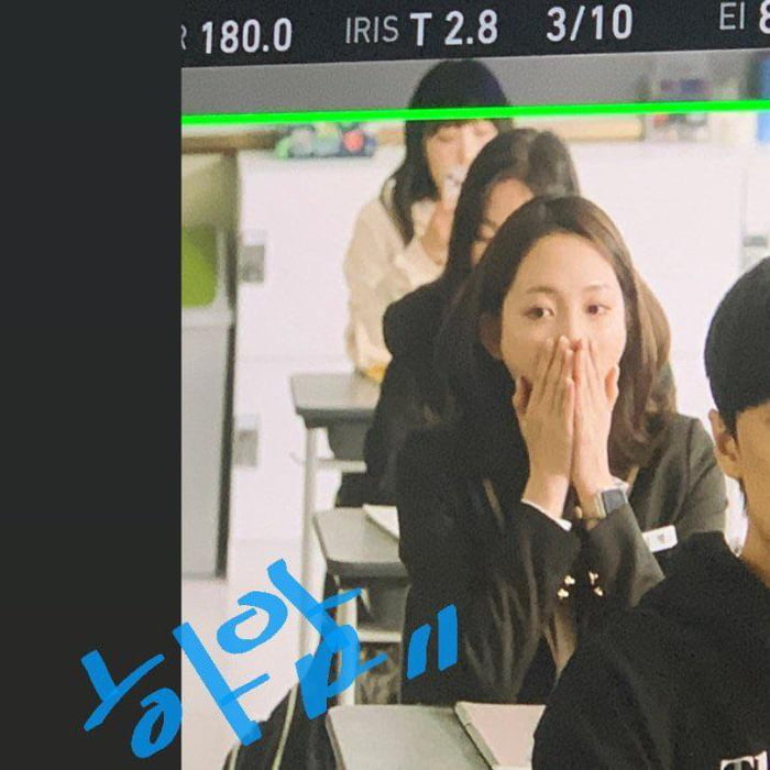 Photo : 211025 Seojiann’s Instagram Story Update Of Behind The Scene Actress Choi Yena