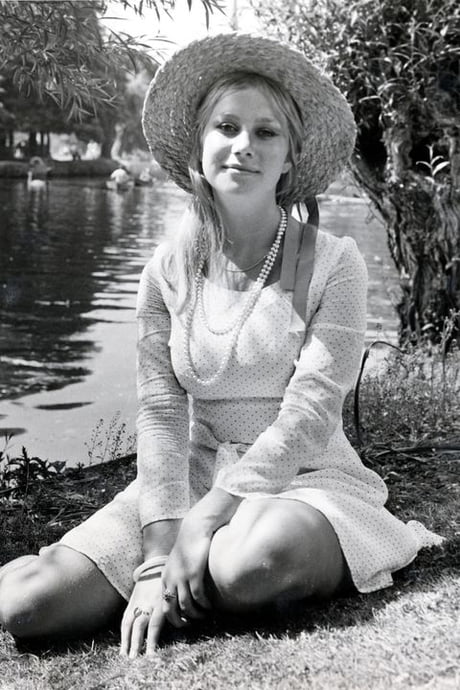 Young Helen Mirren 1967 9gag