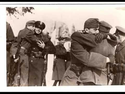 Polish and Hungarian soldiers Hugging at border, Hungary was ally of 3Reich. They refused to attack Poland.
