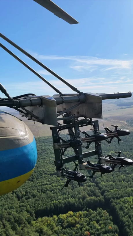 Footage of UA Mi-8 being used as a carrier for “LITAVR” interceptors