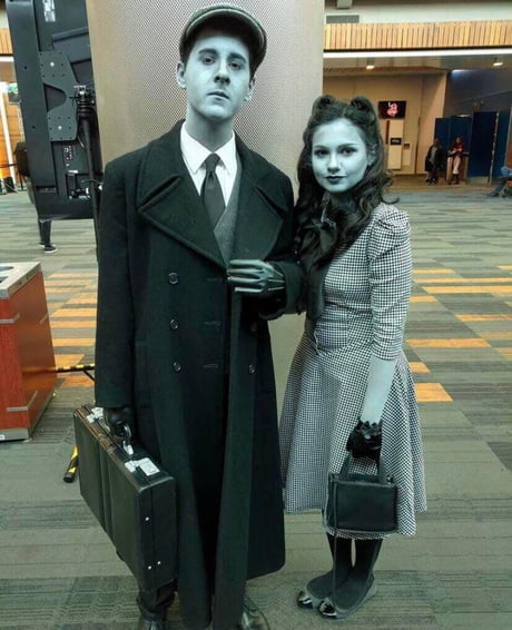 Black and white cosplay 9GAG