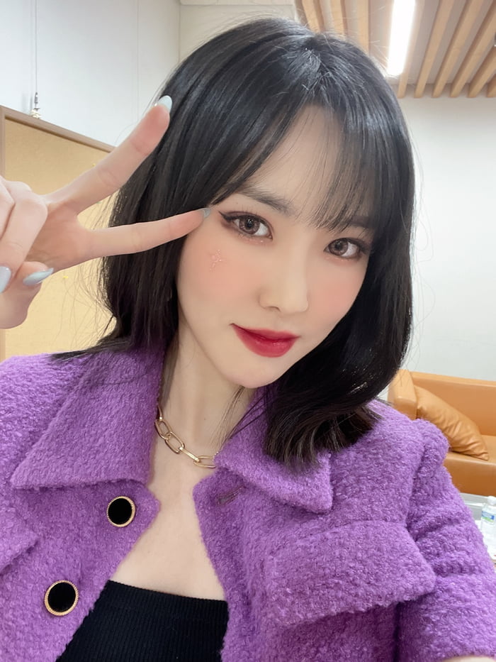 Photo : Yuju Twitter Update