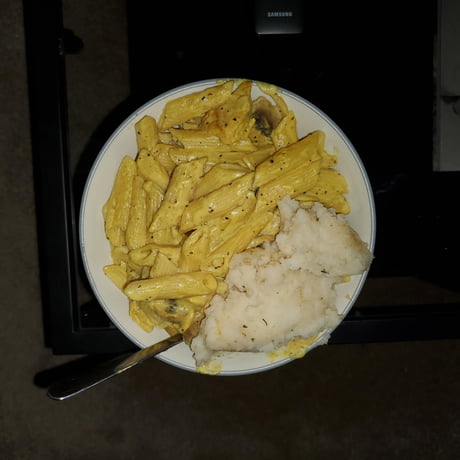 Chicken Alfredo with Mushrooms and Mashed Potatoes - 9GAG