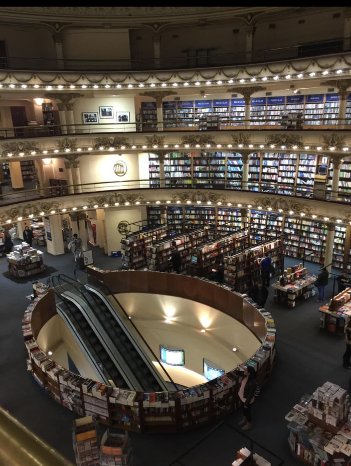 an-opera-house-turned-into-a-book-store-buenos-aires-argentina-9gag