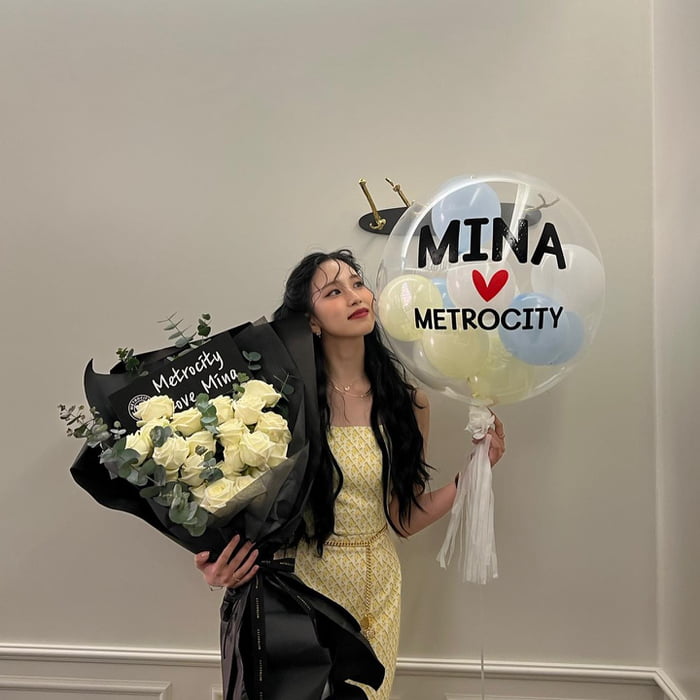 Photo : 220325 Mina for Metrocity BTS
