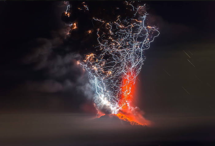 Volcanic Lightning Storm- Time Lapse Photo (Source Unknown) - 9GAG