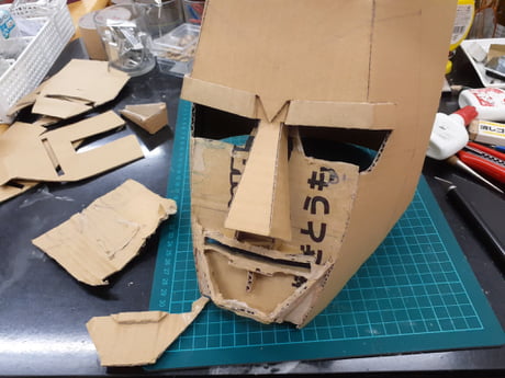 Cardboard Gundam cosplay, Cardboard Box Gundam