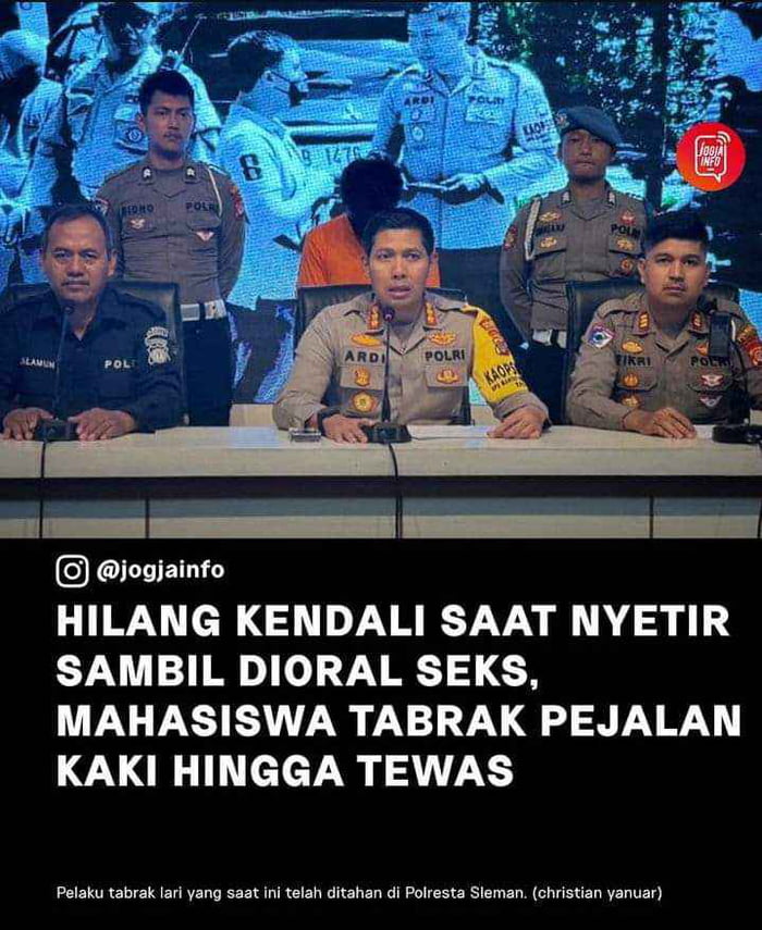 Udah. Bener di parkiran mall malah di jalan - 9GAG