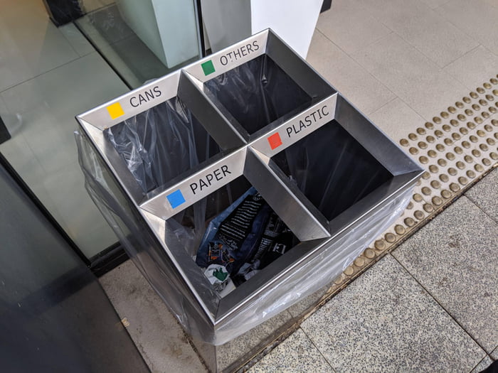 This recycling bin which separates everything into the same bag