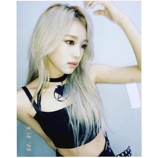 Photo : 210517 Stylist Instagram Update with Choi Yena