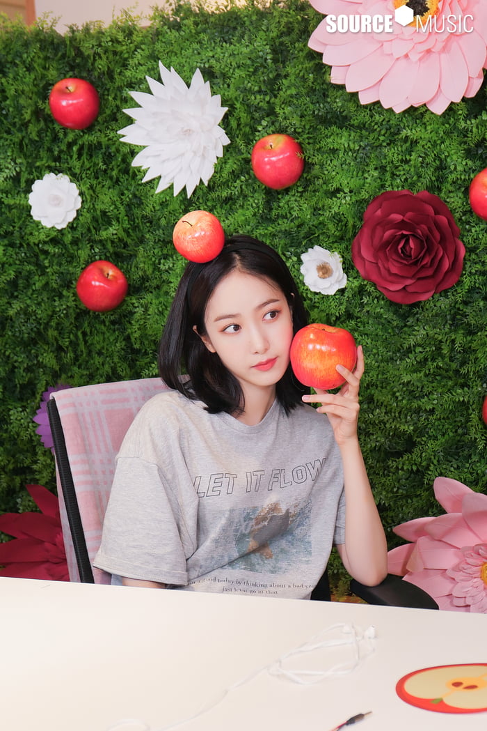 Photo : SinB keeping the doctors away!