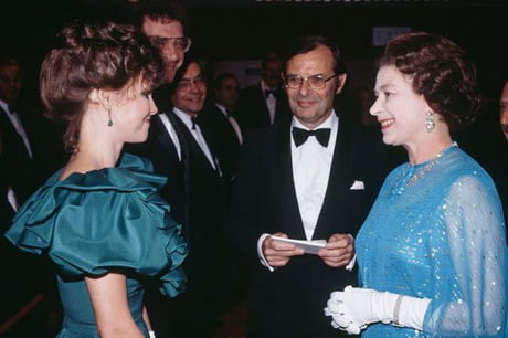 Sally Field Meeting With Queen Elizabeth Ii 1982 Tim Graham 9gag