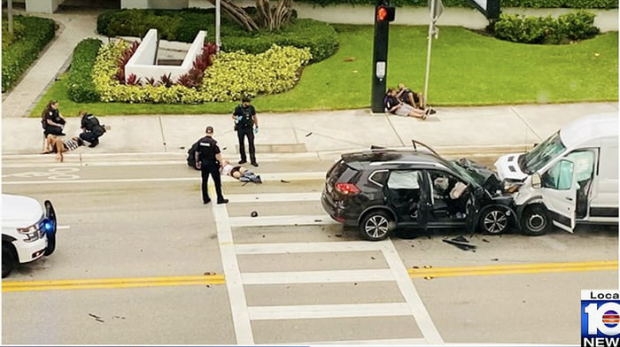 Florida man receiving oral sex crashes head-on into FedEx truck.