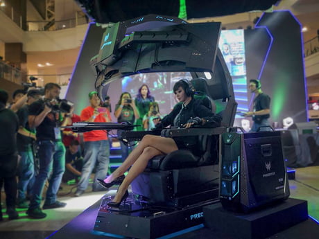 Alodia Gosiengfiao sits like a queen on the Acer Predator Thronos