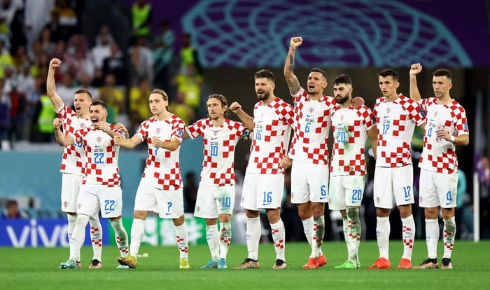 We gonna lose, huh? We gonnaaaaa lose? CROATIAAAA - 9GAG