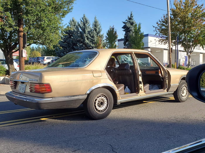 Greetings from Portland Oregon, the land without traffic laws... 9GAG