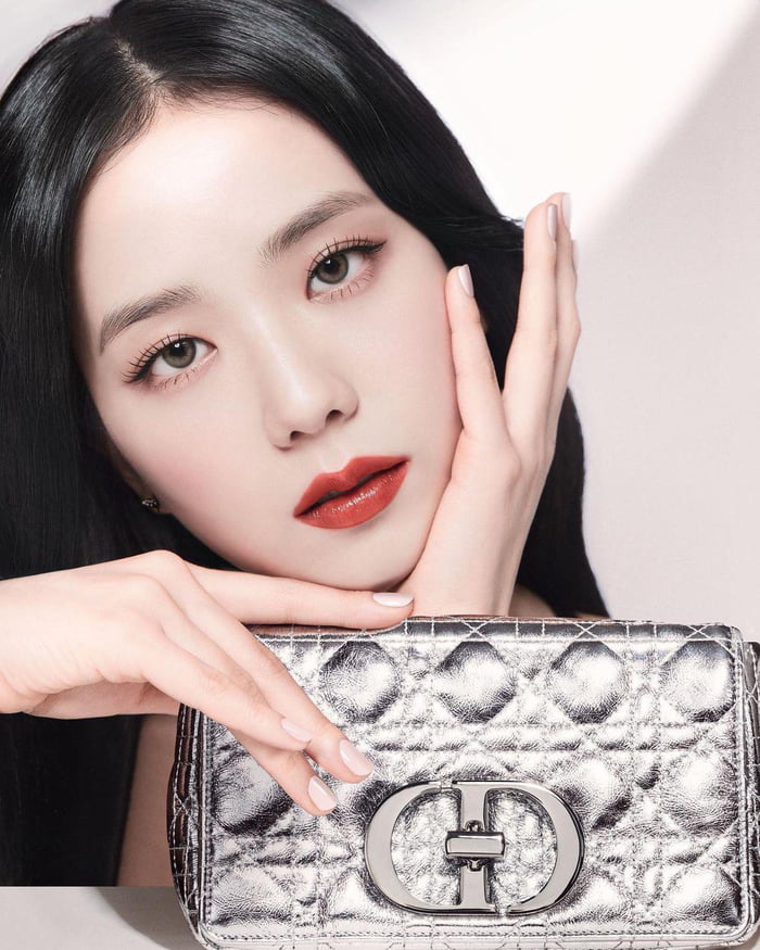 Photo : Jisoo for DIOR