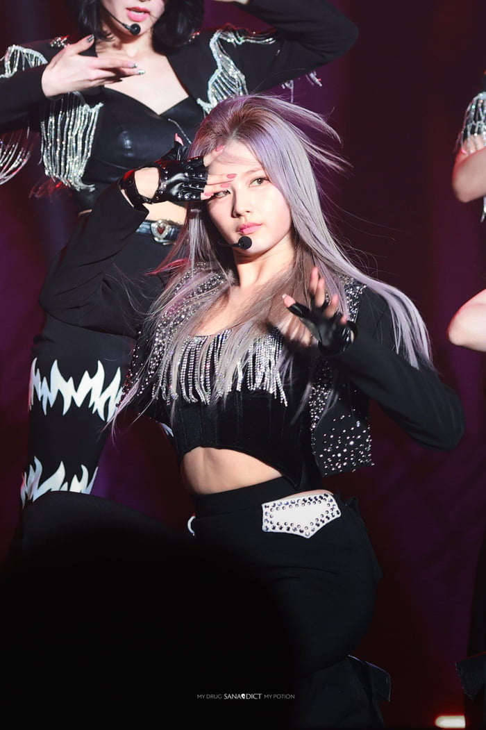 Photo : Spectacular Sana