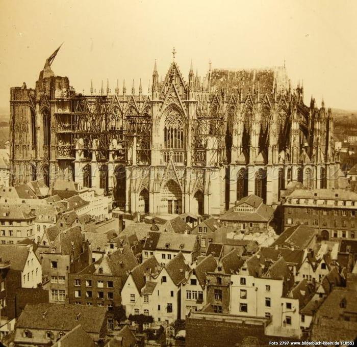 Colone cathedral in 1855. They started building in 1248 and stopped in the 16th century for around 300 Years. Due to that you can still see the mediaeval crane on top.