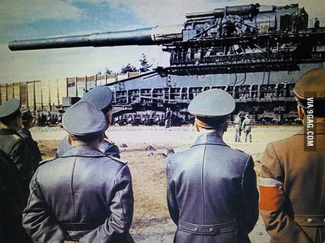 800 mm shell, used by Schwerer Gustav and Dora. Largest gun in history. -  9GAG