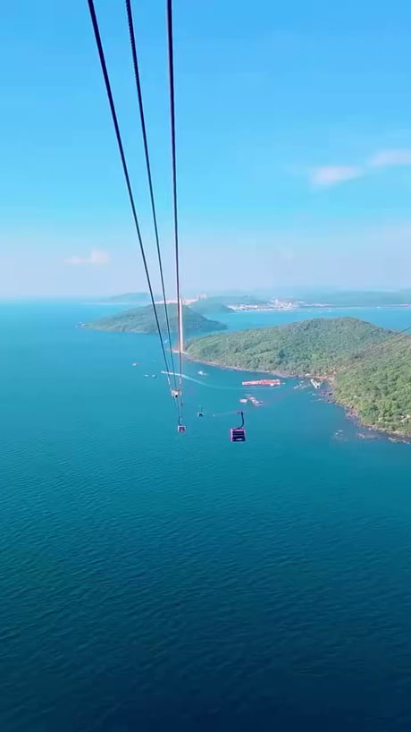 8km cable car, non-stop crossing the sea...!!!
