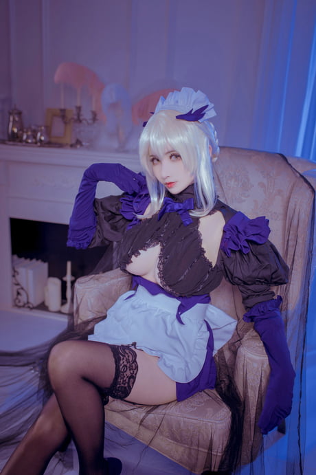 Maid Artoria Pendragon Lancer Alter Cosplay by rioko 9GAG