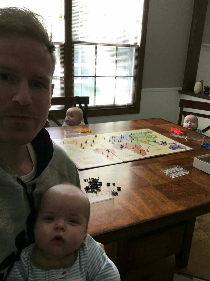 When You leave The Dad with the Kids. This is the photo you shud expect to receive in the middle of a meeting.
