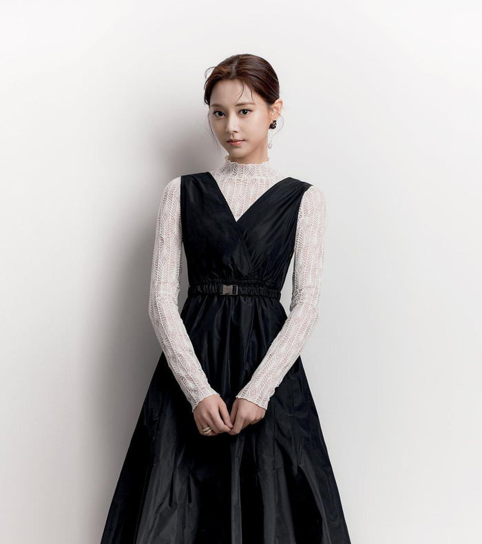Photo : Zooc_official Instagram Update - ZOOC's 22SS Spring Collection with TZUYU