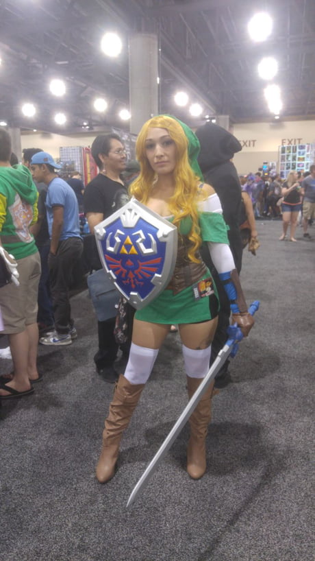 Link and Zelda cosplay by fenixfatalist - 9GAG