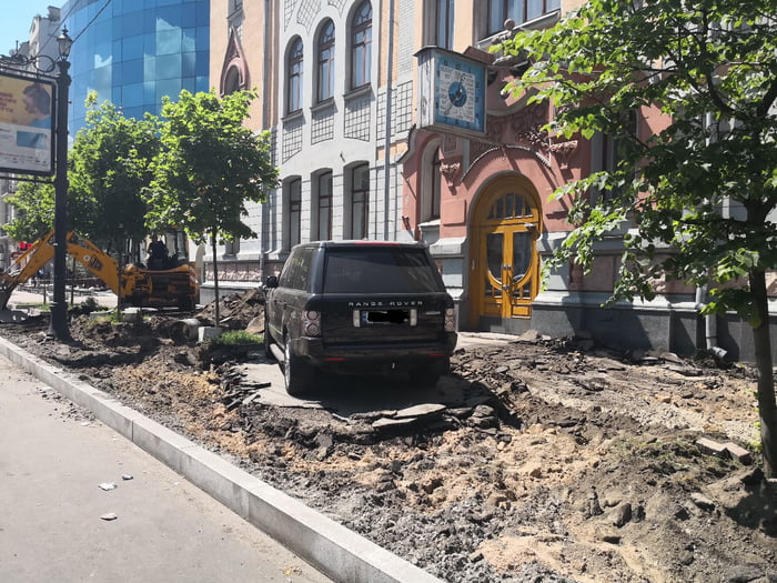 Winner of "not my f**king job" for today