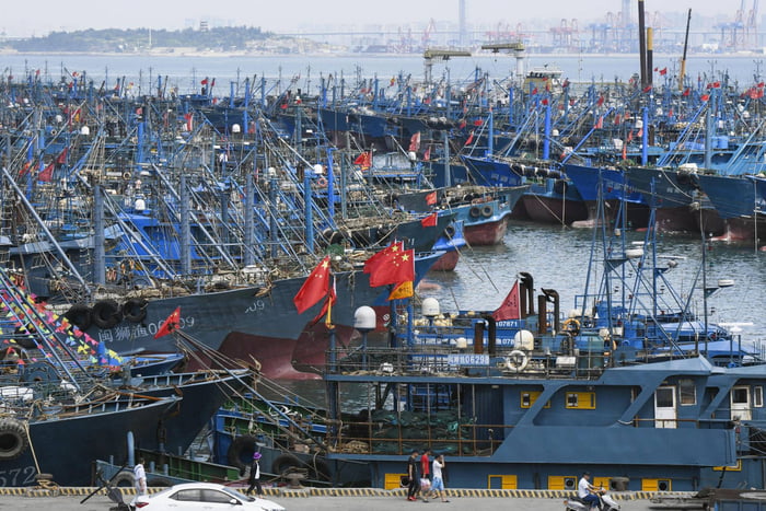 China monster fishing fleet,always illegally fishing at neighbours water territorial..