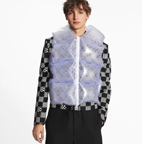 Louis Vuitton Is Selling A Bubble Wrap Like Jacket In Japan - 9GAG