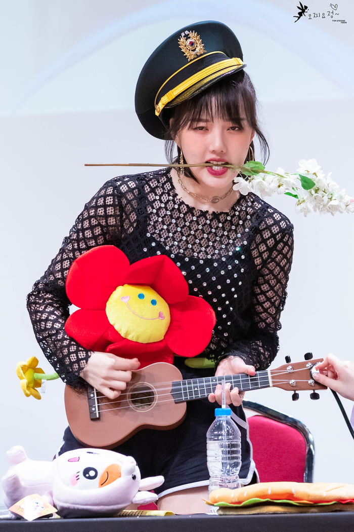 Photo : Yerin the living meme