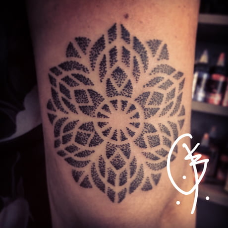 My first dotwork mandala tattoo. What do you guys think? :) - 9GAG
