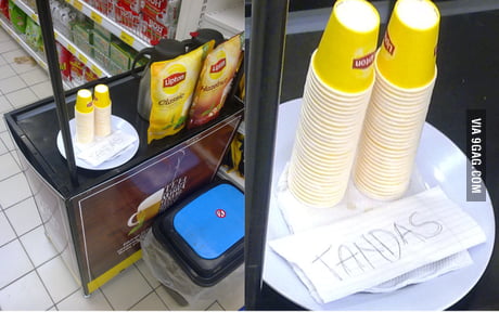 This Promoter Of Lipton Tea In Malaysia Has Me Speechless Today Tandas Toilet 9gag