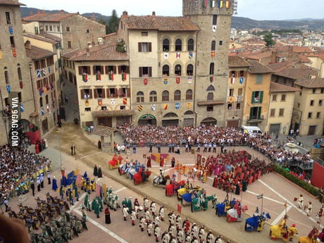 This is where I live Arezzo italy . I saw my siena s friend post