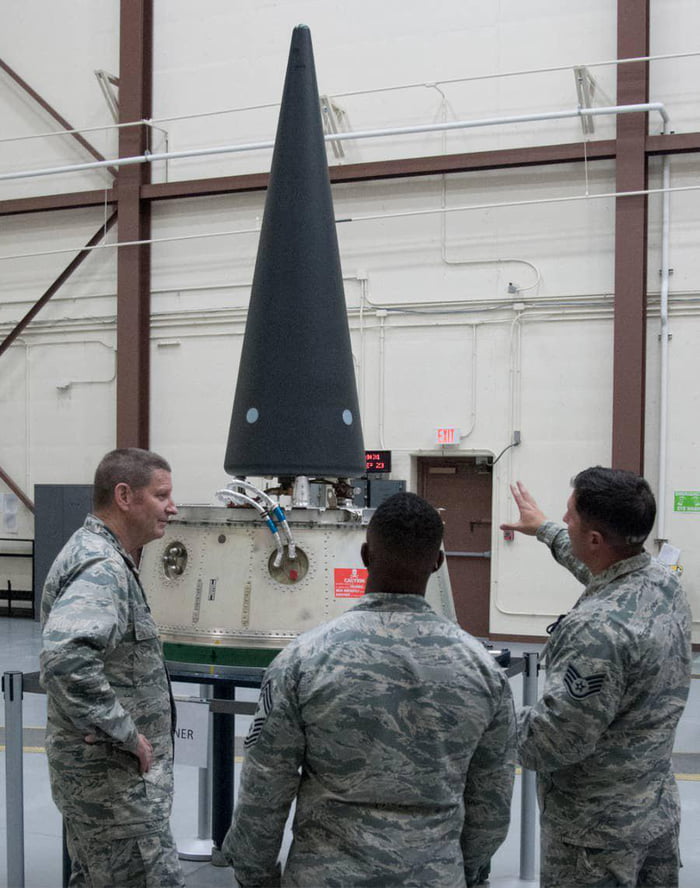 This pointy thing is what a nuclear bomb actually looks like - 9GAG