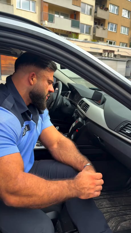 Modern amd Progressive German police be like