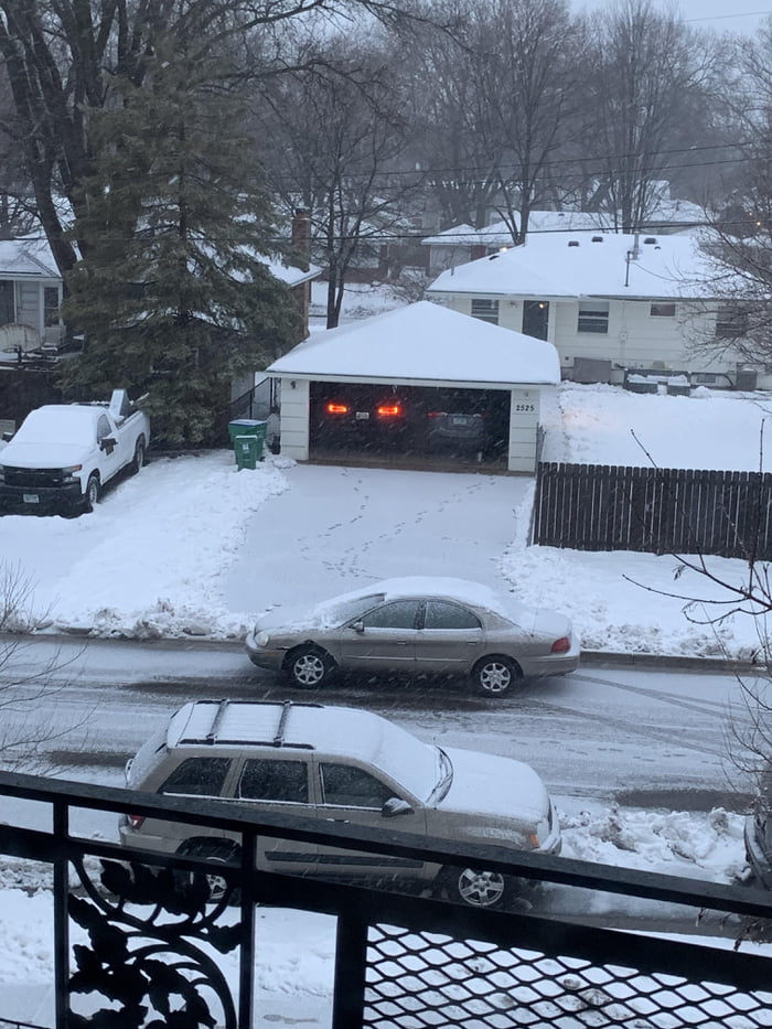 Neighbor is gonna be late for work today 9gag