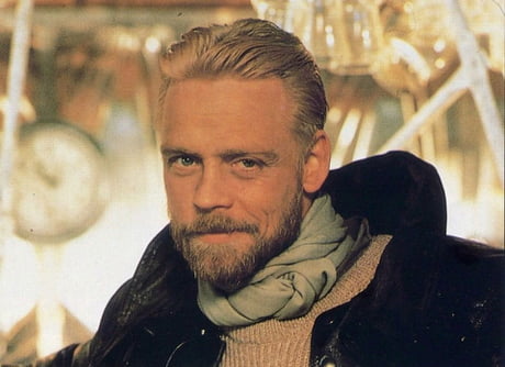 Young(er) Mark Hamill with a beard. Perhaps Luke when he had just started  out the training temple? - 9GAG