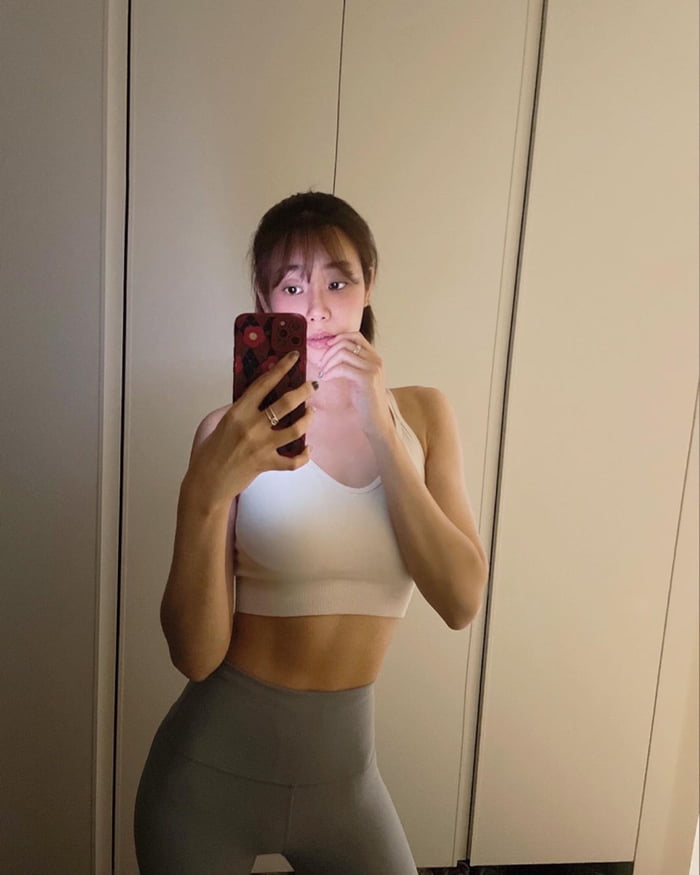 Photo : AOA - Yuna