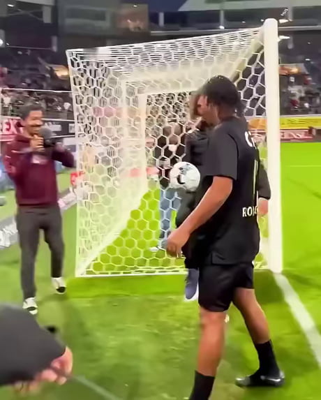 🇧🇷 Ronaldinho might be the only player in history to have a post-retirement compilation made of his skills.